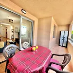 Black Rock Apartment *