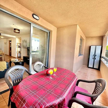 Black Rock Apartment *